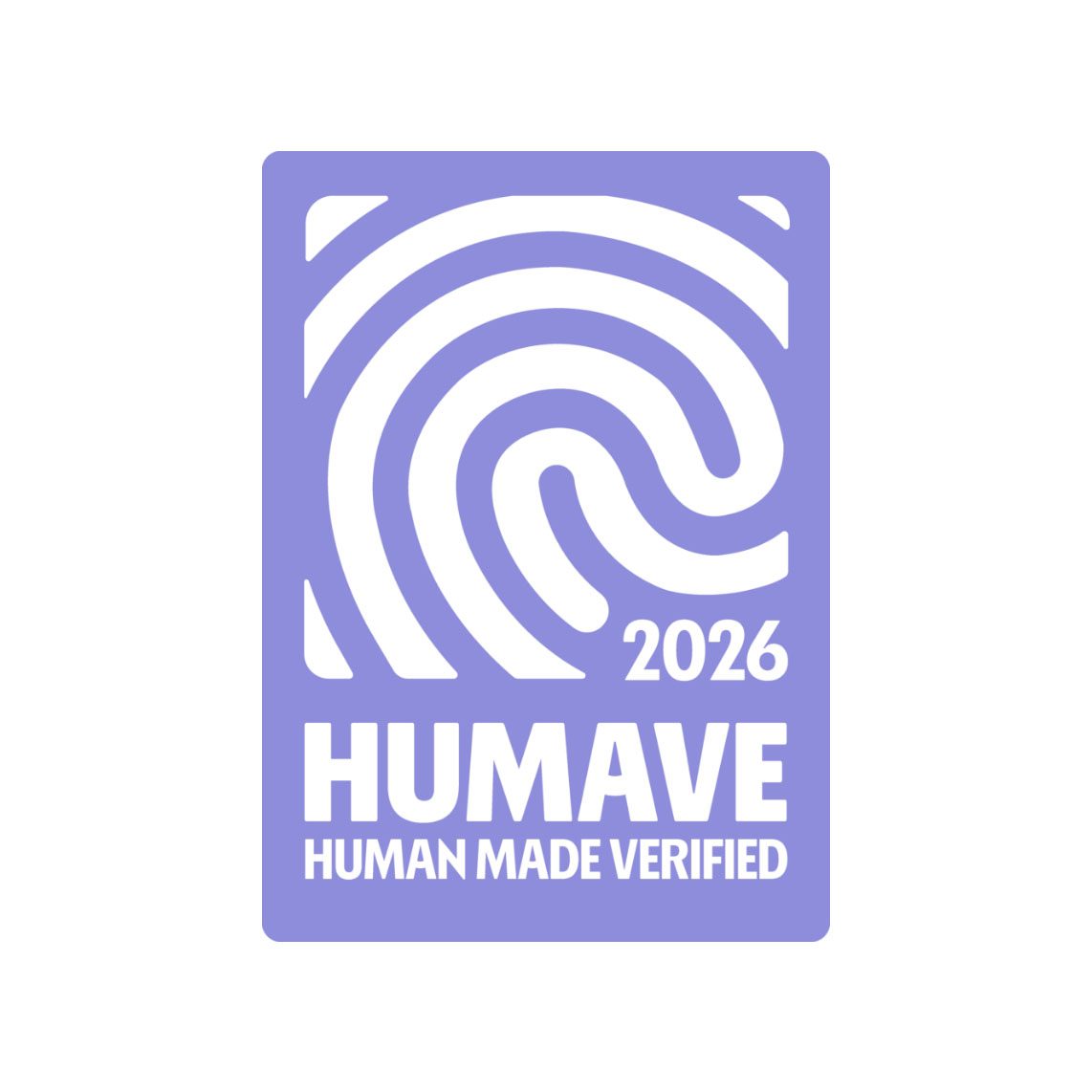 Konkrete Veränderungen durch HUMAVE Lächelnder Mann in blauer Kleidung sitzt auf einem Stuhl vor einem modernen Hintergrund. Zeigt auf was sich durch HUMAVE verbessert.